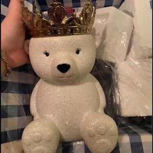 BBW Royal Polar Bear Pedestal